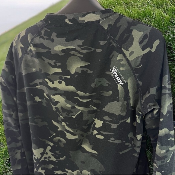 ESDY Long Sleeve Workout Shirt Size XL - Picture 4 of 10